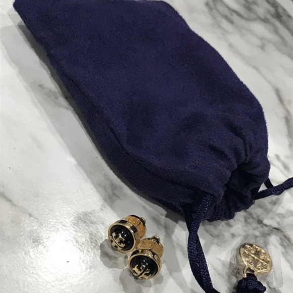 Earring - Picture 3 of 3